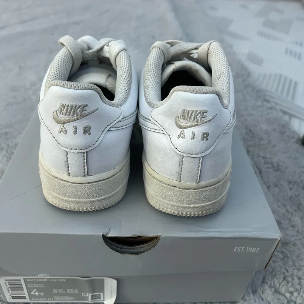 White air forces - Picture 3 of 8